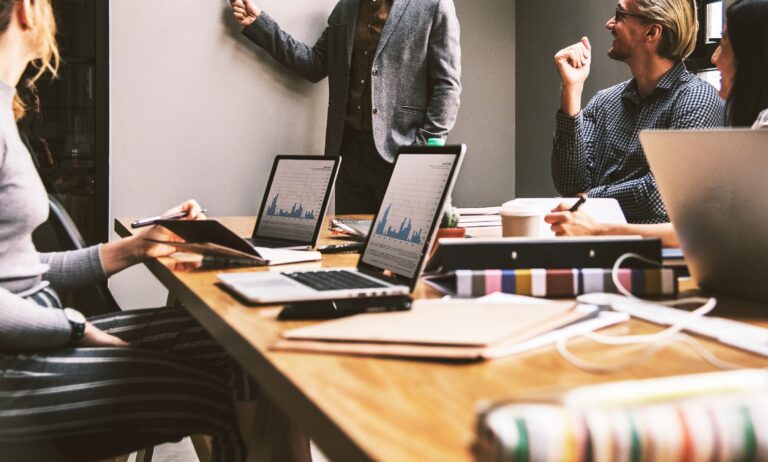 L'alliance chefs de projet et développeurs : la clé de réussite d'un projet e-learning
